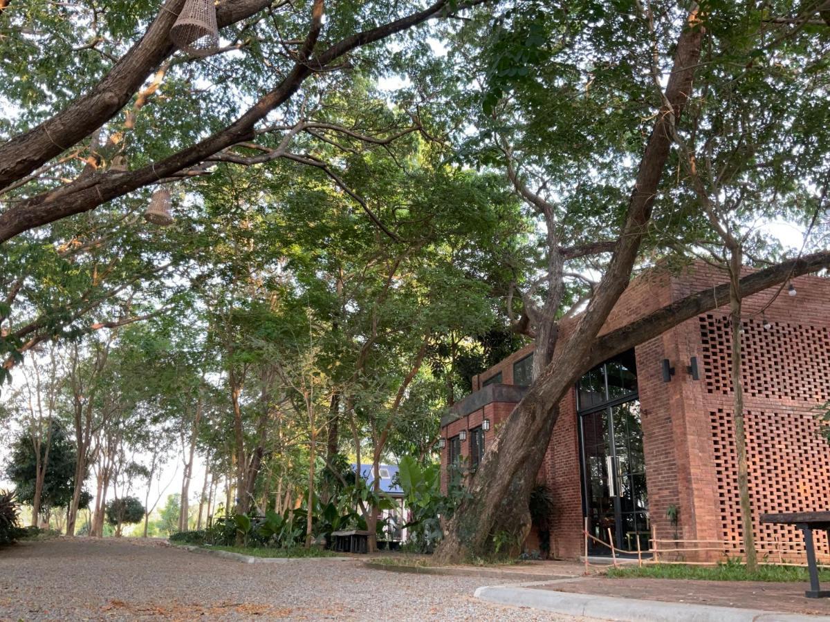 Chai Nat Baan Tonjaeng Resort מראה חיצוני תמונה