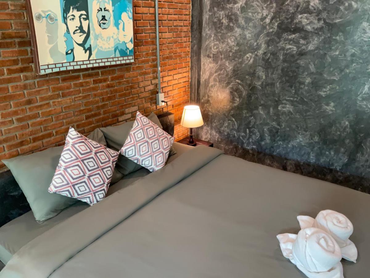 Chai Nat Baan Tonjaeng Resort מראה חיצוני תמונה