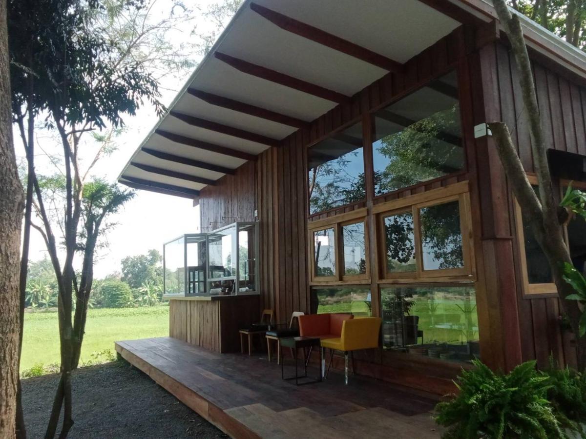 Chai Nat Baan Tonjaeng Resort מראה חיצוני תמונה