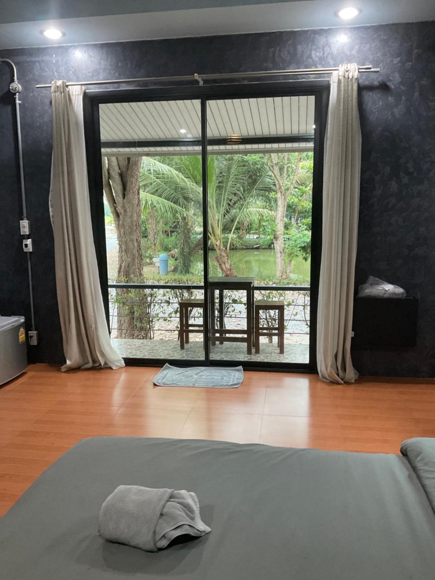 Chai Nat Baan Tonjaeng Resort מראה חיצוני תמונה